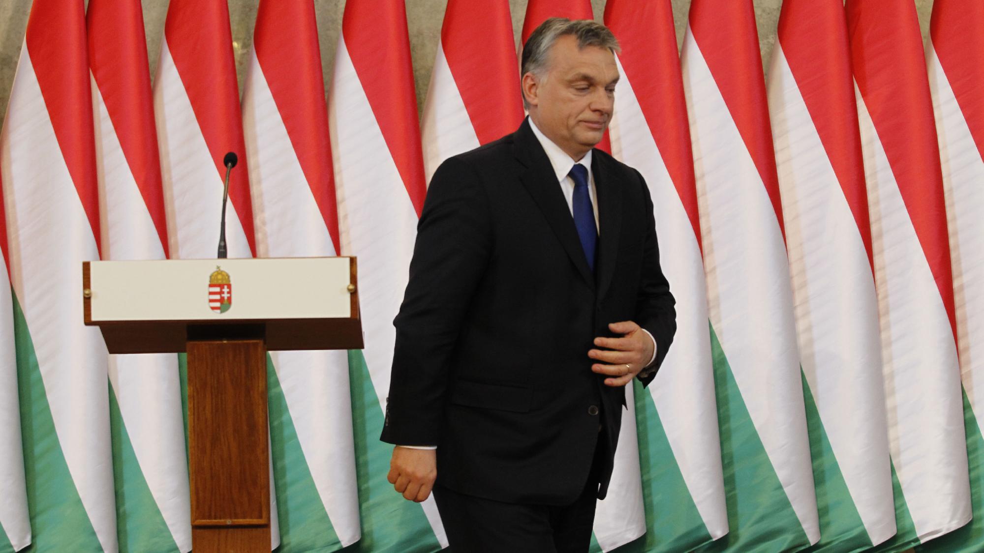 Orbán Viktor március 15-én a Nemzeti Múzeumnál mond beszédet 