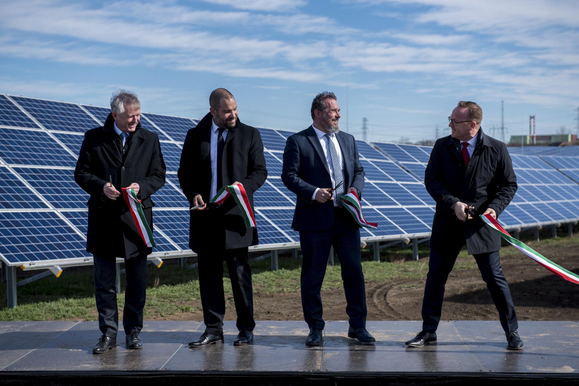 Kaderják: Paks lett a napenergia magyarországi központja is