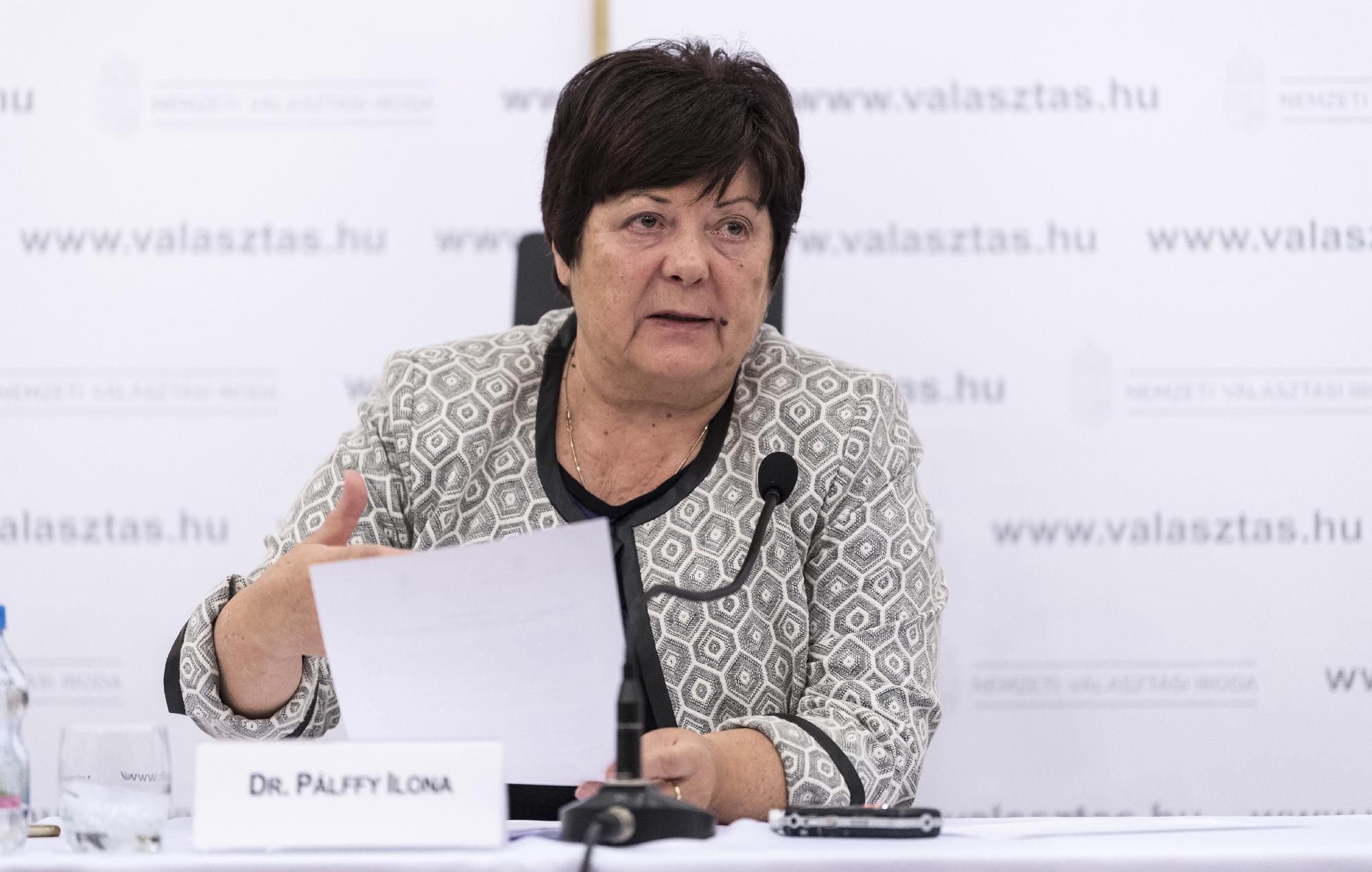 Nyugdíjba vonul Pálffy Ilona