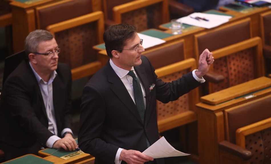 A határon túli magyarokat szidta a Jobbik a parlamentben