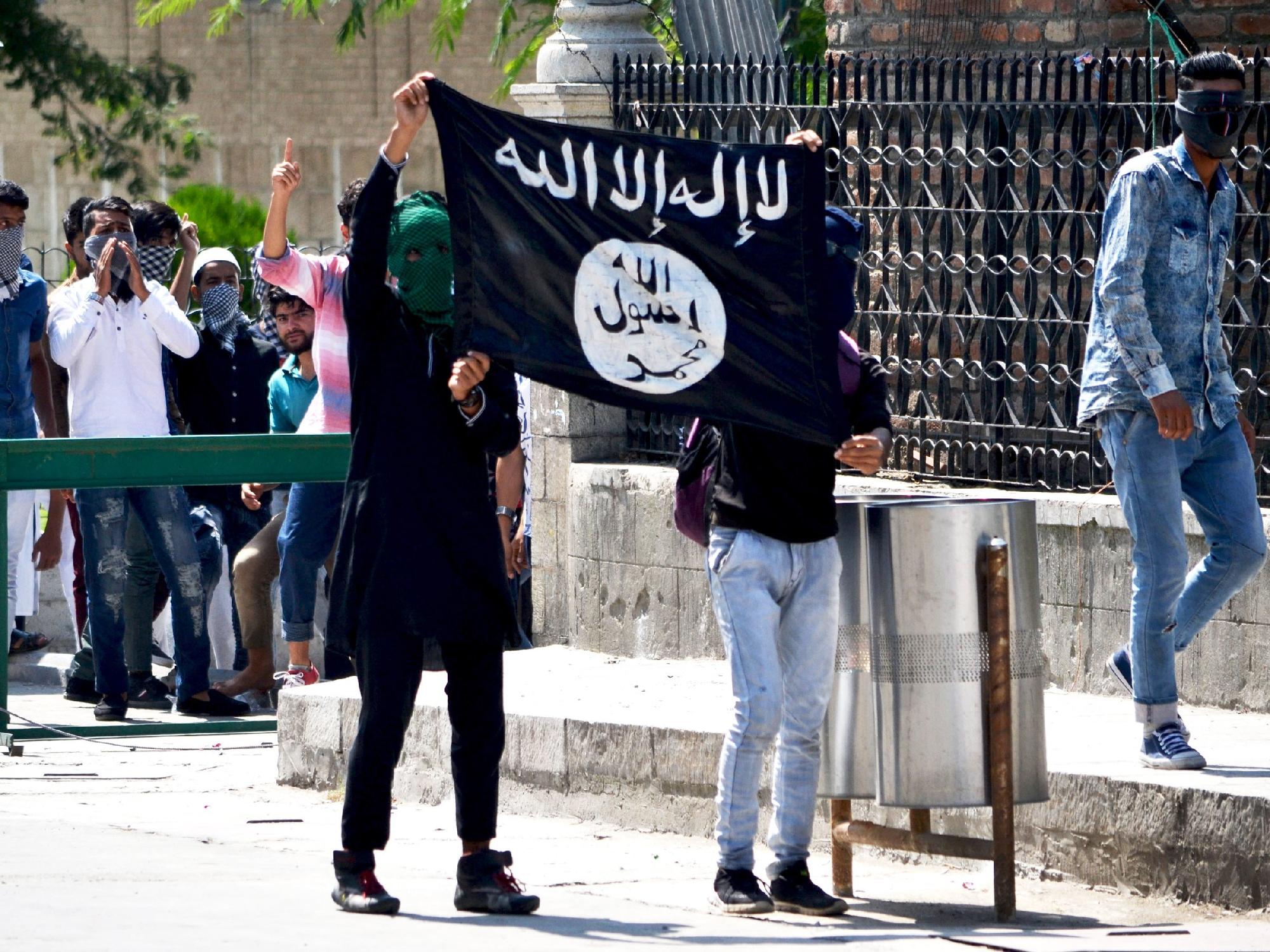 Az Iszlám Állam bosszúval fenyeget a mecsetek elleni támadásért