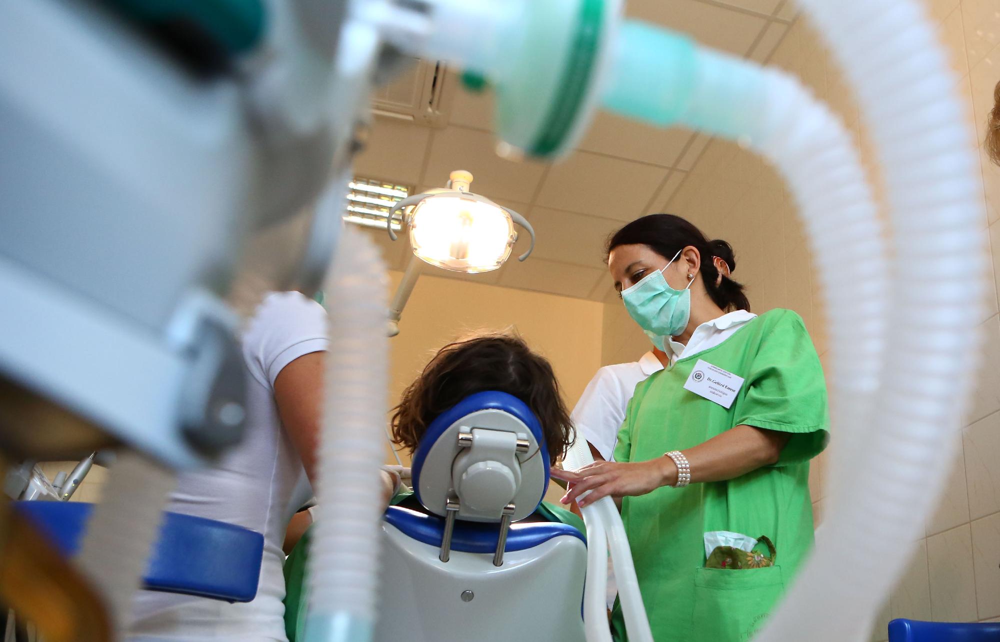 Budapesten kívül csökkent a betöltetlen fogorvosi körzet száma