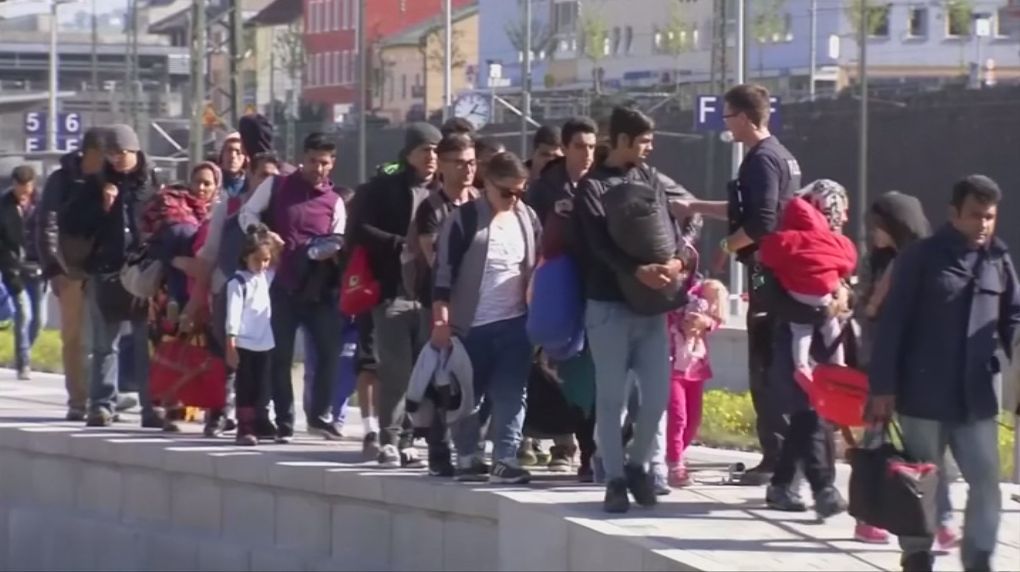 „Brüsszelnek nem volt kontrollja a migránskártyák felett”