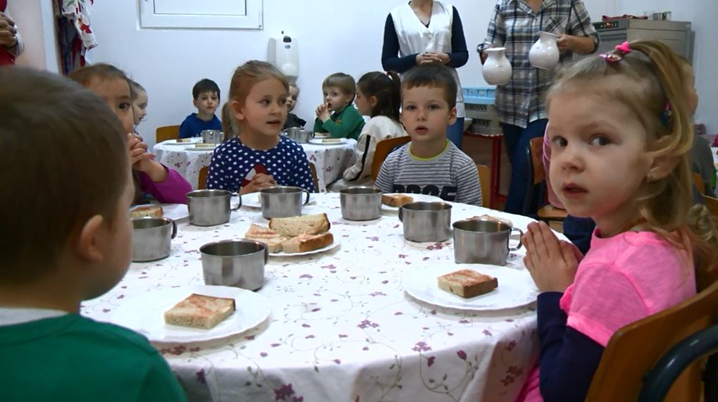 Oktatási-nevelési támogatásra pályázhatnak a külhoni magyar szülők