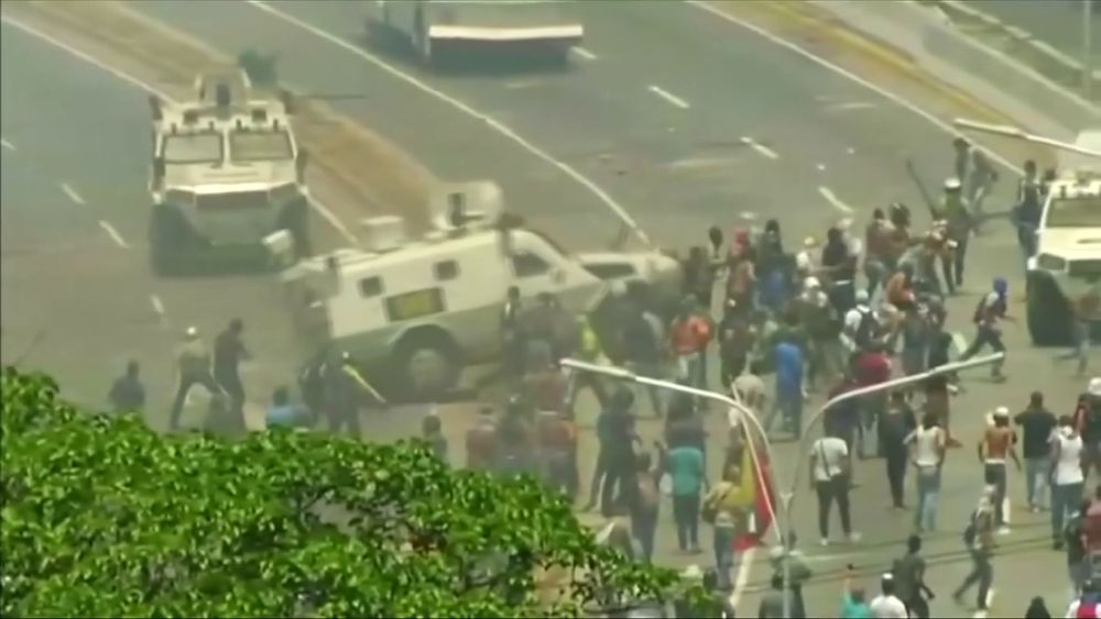 Puccs Venezuelában: Maduro szerint leverték a lázadást