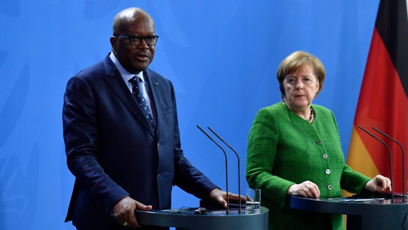 Angela Merkel a nyugat-afrikai térség támogatására tett ígéretet