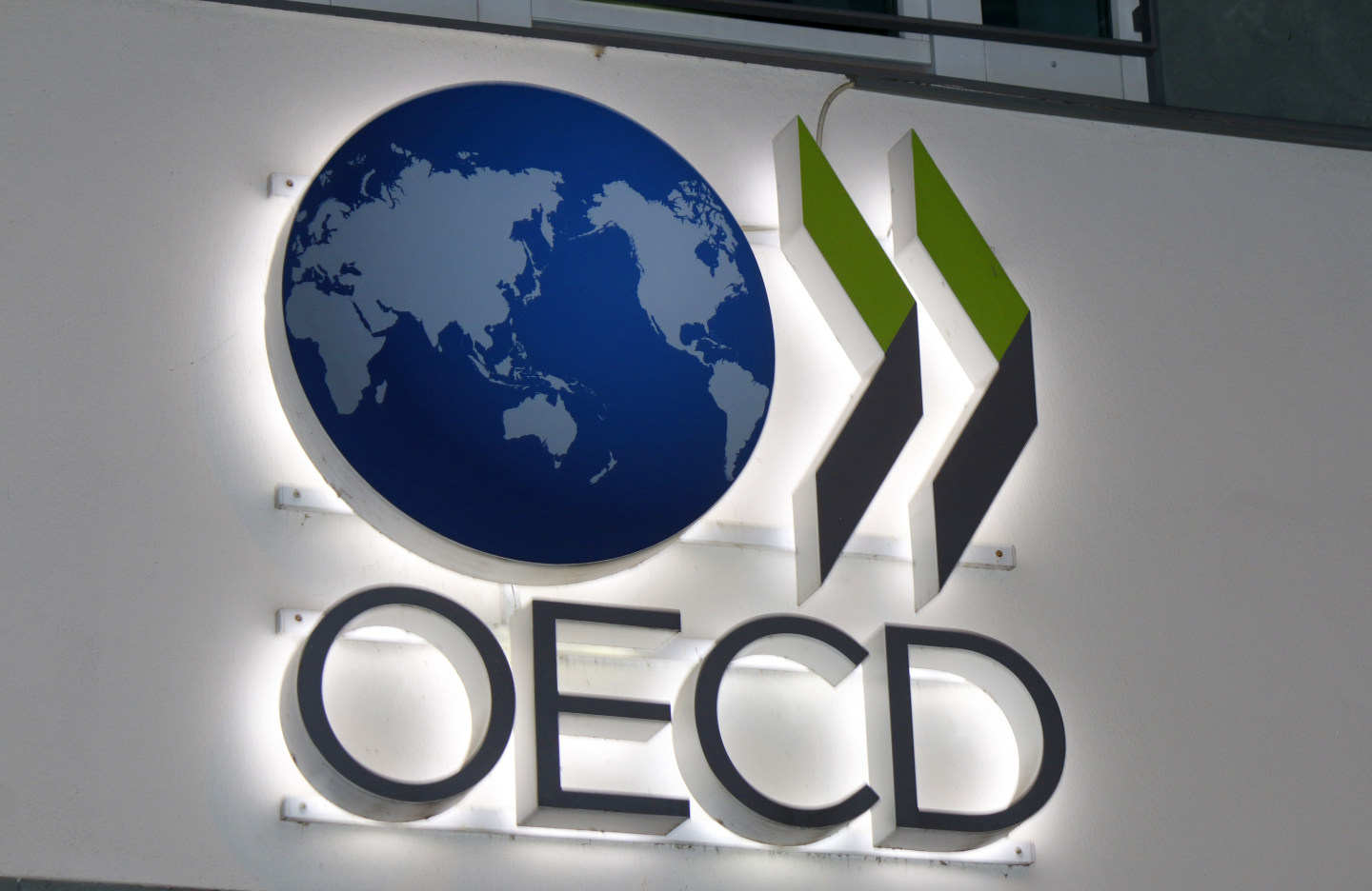 OECD: Lassul, de erőteljes marad a magyar gazdaság növekedése 
