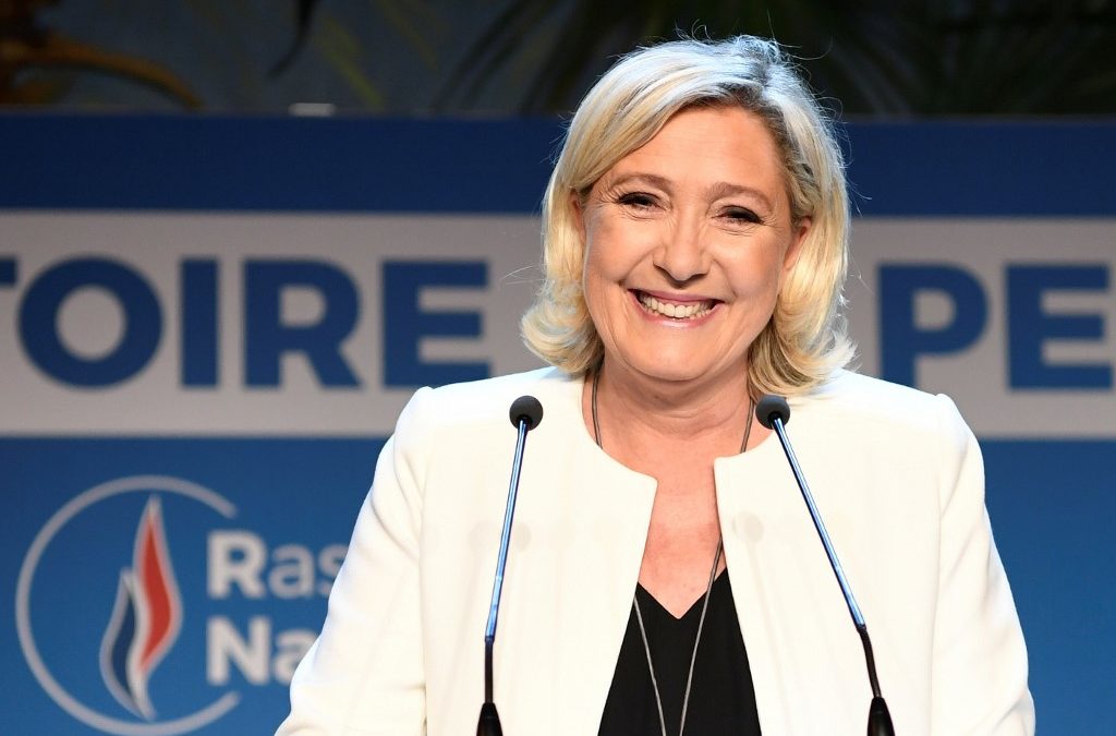 Le Pen úgy leszedte a keresztvizet Macronról, mint talán még senki