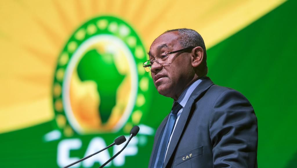 FIFA: Korrupciógyanú miatt kihallgatták az afrikai futballelnököt