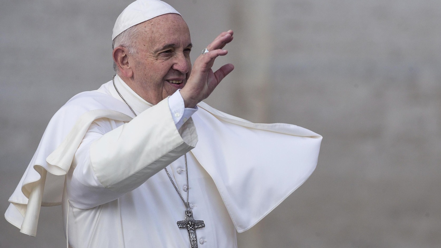 Ferenc pápa vezette a hagyományos pünkösdi virrasztást a Szent Péter téren 