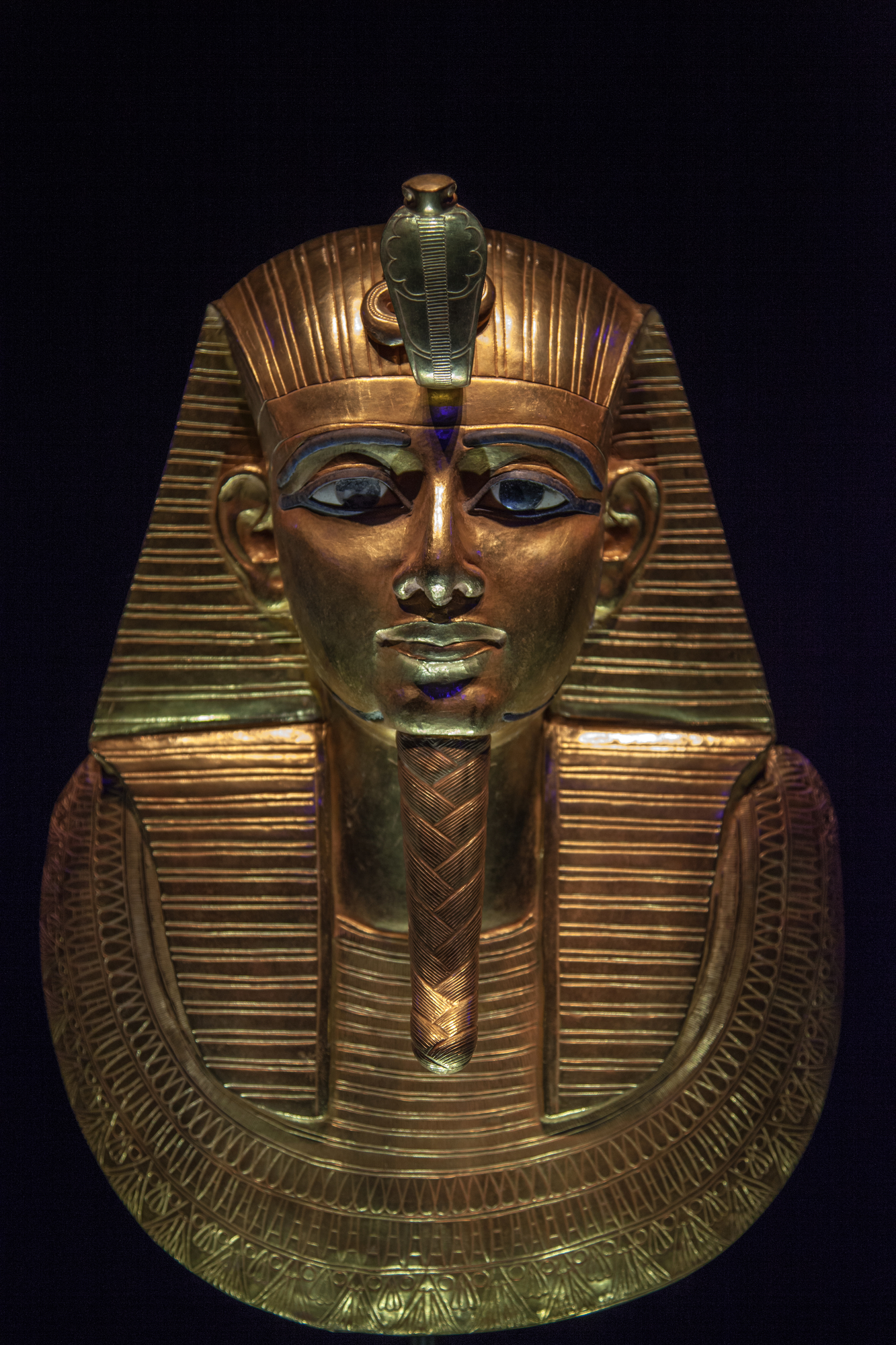 Egyiptom Tutanhamon fáraót ábrázoló bronz szoborfej árverésének leállítását kéri 