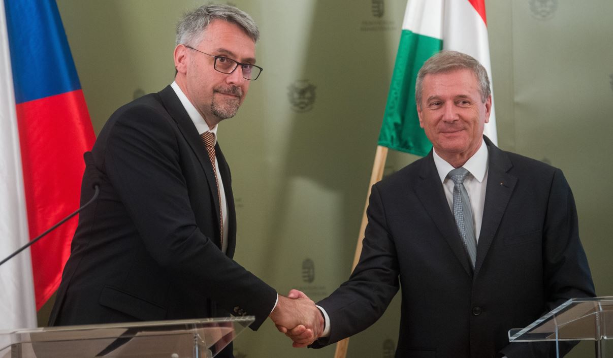 Cseh-magyar védelmi együttműködésről tárgyaltak Budapesten