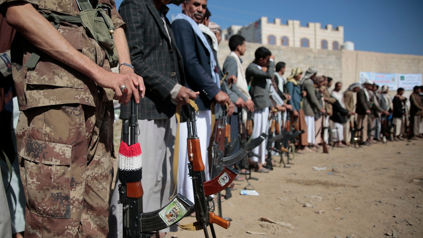 Azonnali teljes csapatkivonásra szólították fel az arab koalíciót a síita lázadók