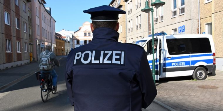 Feszültséget okoznak a német rendőrségen belül a migránsok