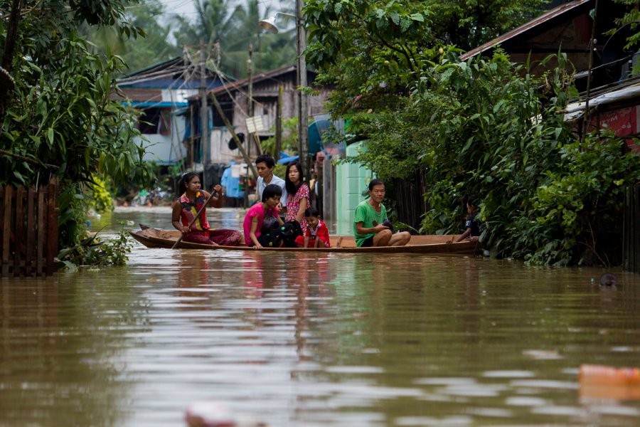 Hatalmas árvíz pusztít Mianmarban