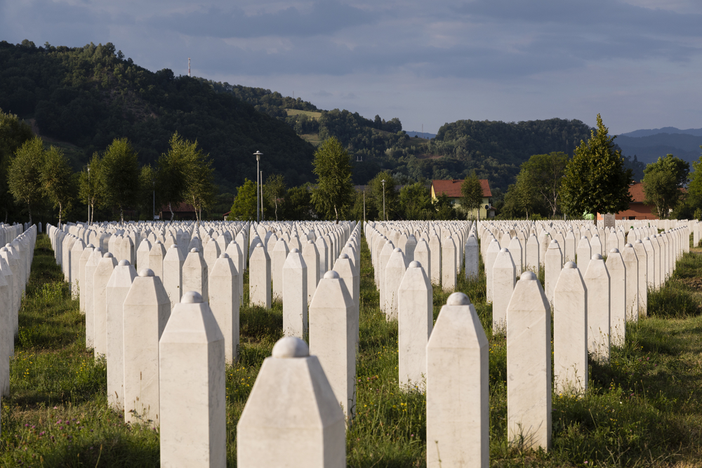 Több mint ötezer boszniai háborús bűnös nem került még bíróság elé