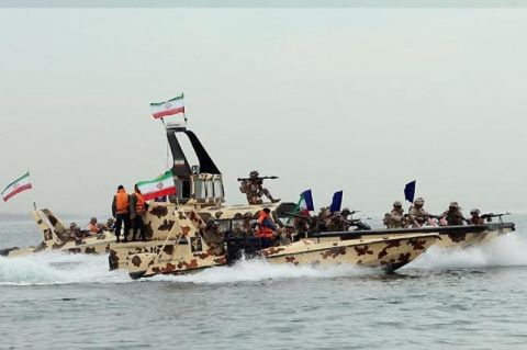 Irán lefoglalt egy tankhajót a Hormuzi-szorosban