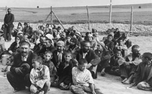 Európa Tanács: soha többé nem történhet a roma holokauszthoz hasonló tragédia