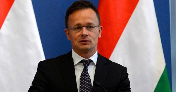 Szijjártó: Továbbra is magyar külpolitikát fogunk csinálni