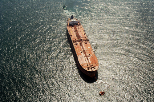 Az amerikai kormányzat szankcióval sújtotta az iráni Adrian Darja tankerhajó kapitányát