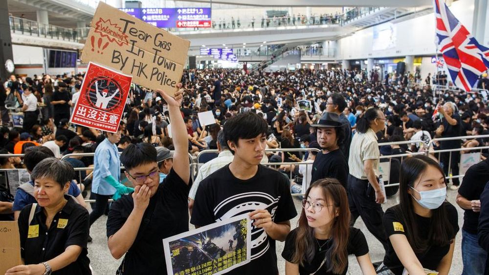 Tüntetők ismét akadályozzák a hongkongi repülőtér működését