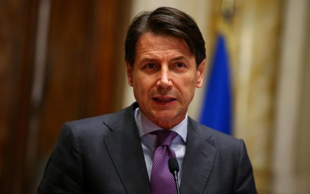 Letette hivatali esküjét az új olasz kormány