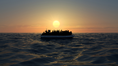 Illegális bevándorlás - Mintegy száz embert mentettek ki a Földközi-tengerből