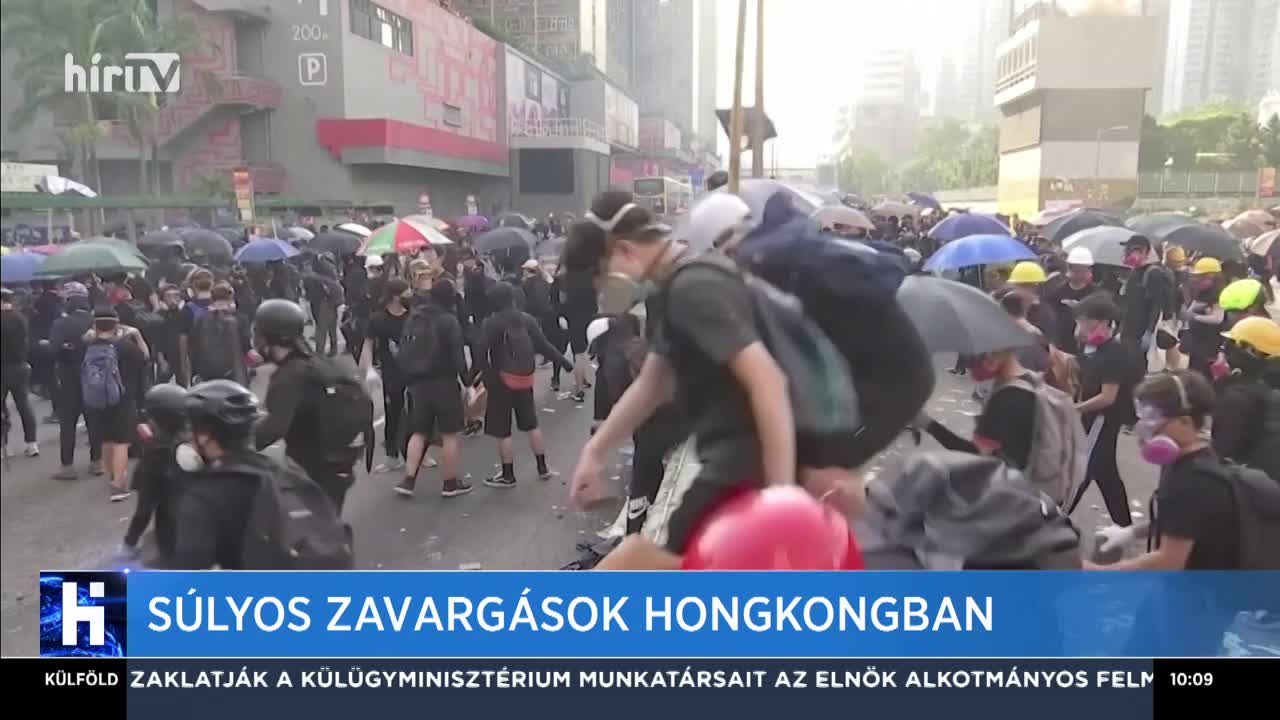 Súlyos zavargások Hongkongban