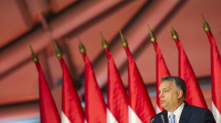 Orbán Viktor ünnepi beszéde ÉLŐBEN a Hír TV műsorán