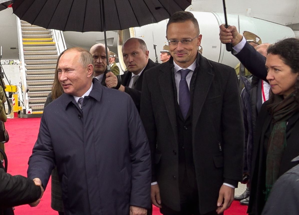 Megérkezett Budapestre Vlagyimir Putyin 