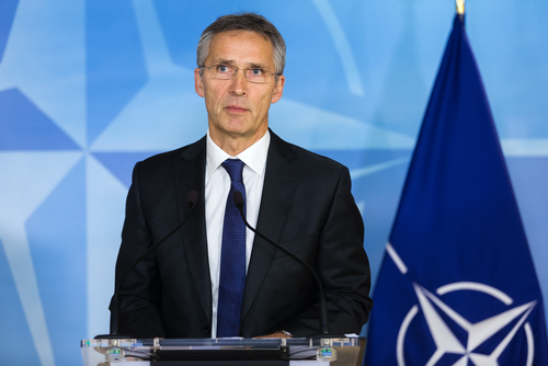A NATO-főtitkár megbeszélést tervez a francia államfővel a szövetség jövőjéről