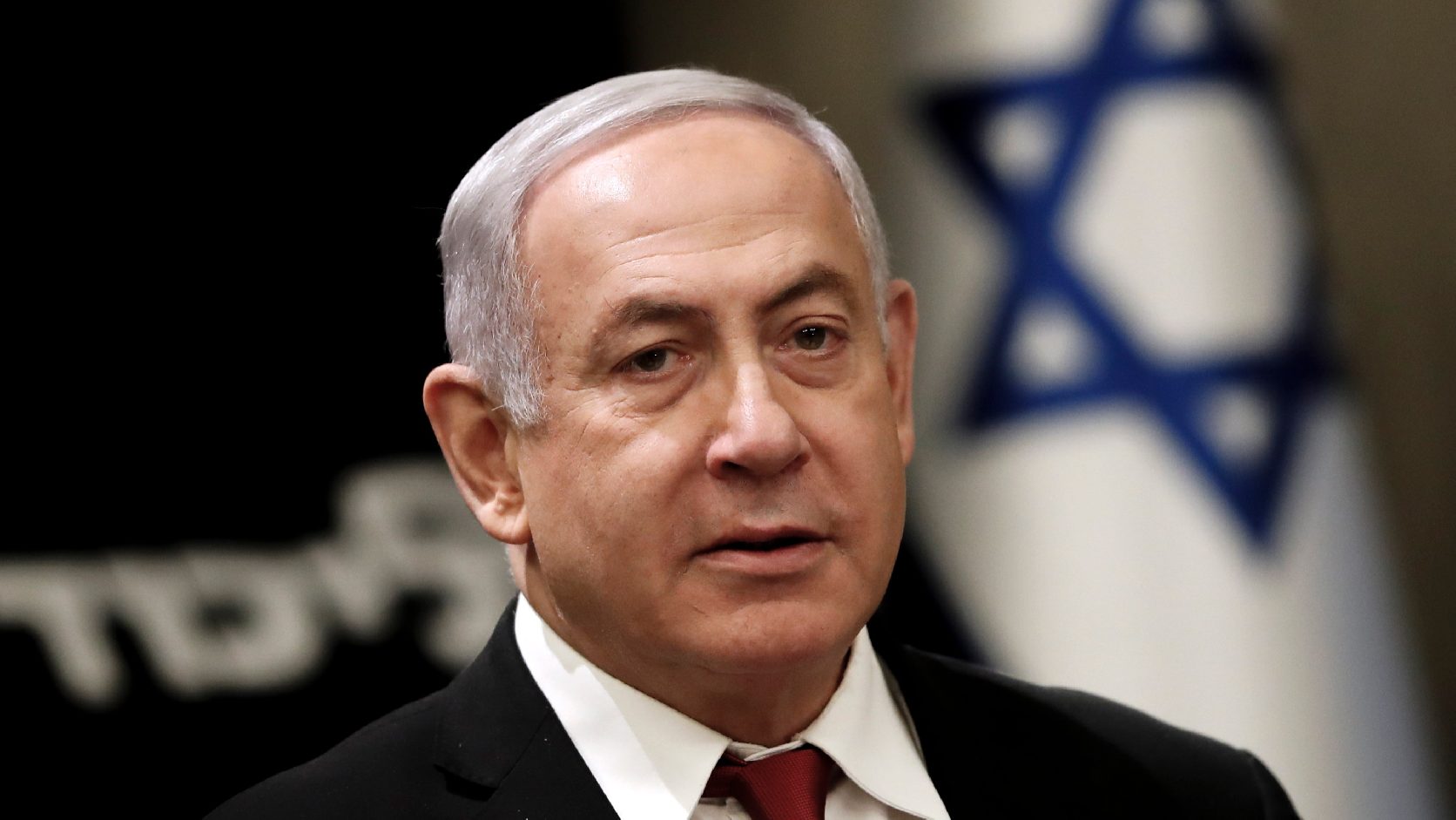 Netanjahu puccskísérletnek nevezte az ellene való vádemelést, nem mond le 