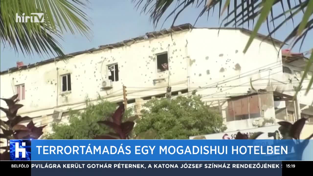 Tíz ember halt meg a mogadishui hotel elleni terrortámadásban