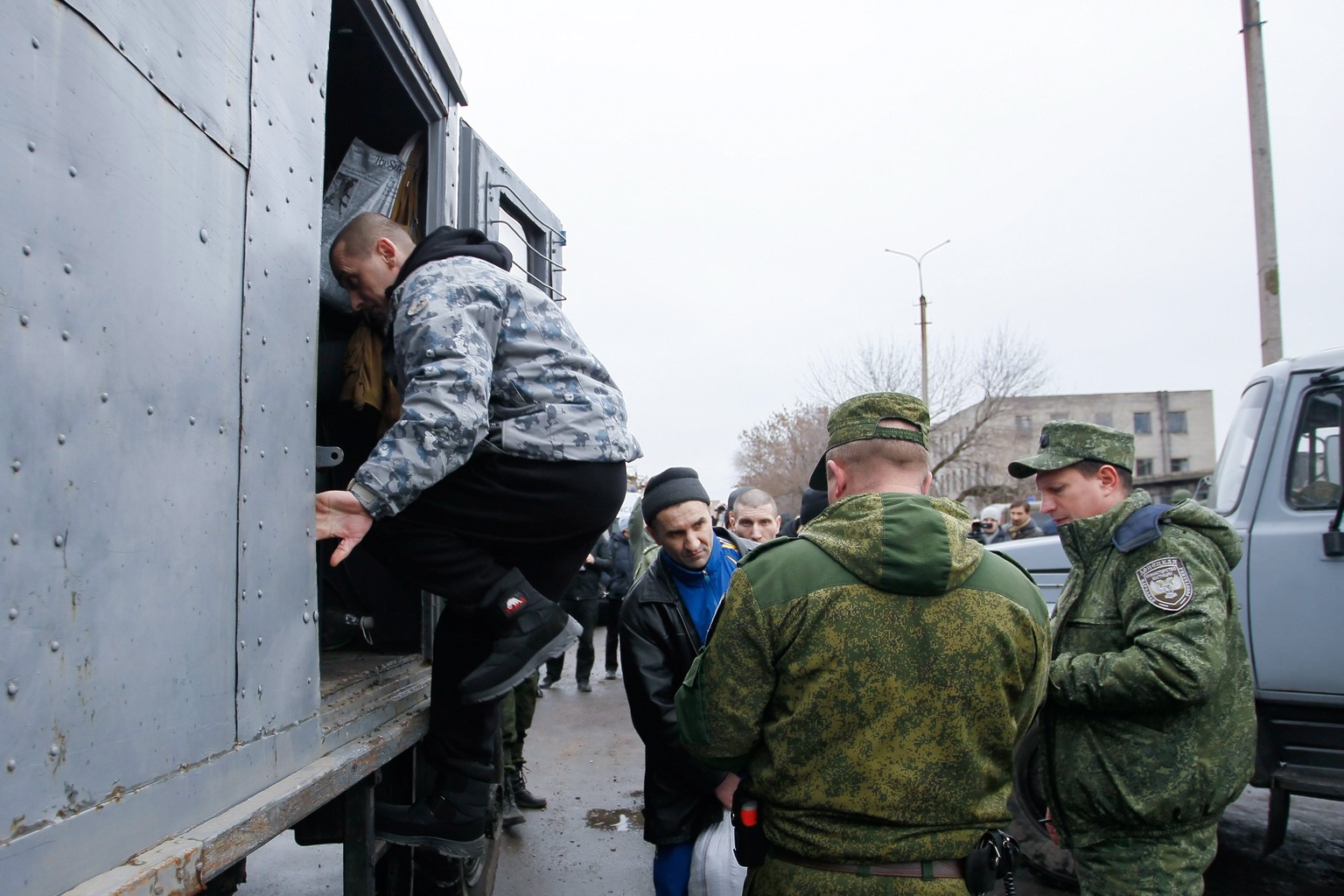 Befejeződött a fogolycsere Kijev és a Donyec-medencei szakadárok között
