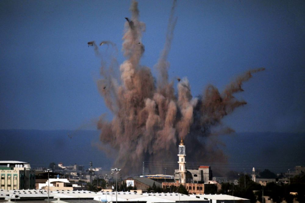 Izrael csapásokat mért a Hamász és a szíriai kormányerők állásaira