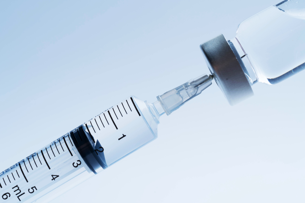 Három-négy hónapon belül embereken is fognak tesztelni védőoltást