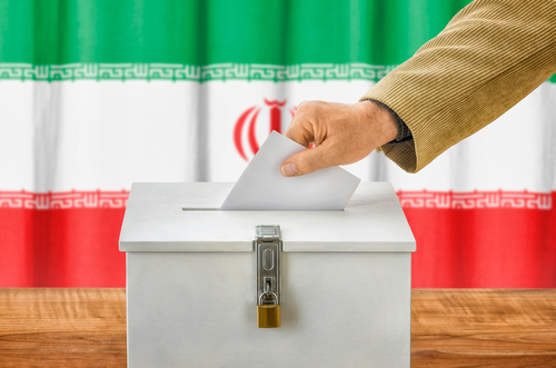 A Forradalmi Gárda jelöltjei vezetnek az iráni parlamenti választáson