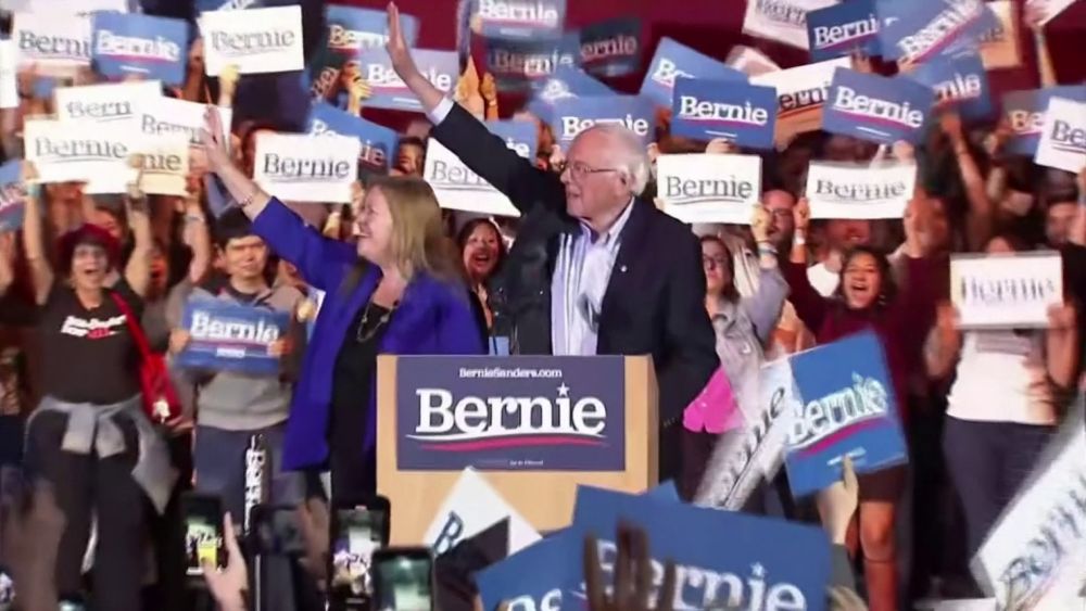 Sanders megerősítette vezető szerepét a demokrata elnökjelölt-aspiránsok körében