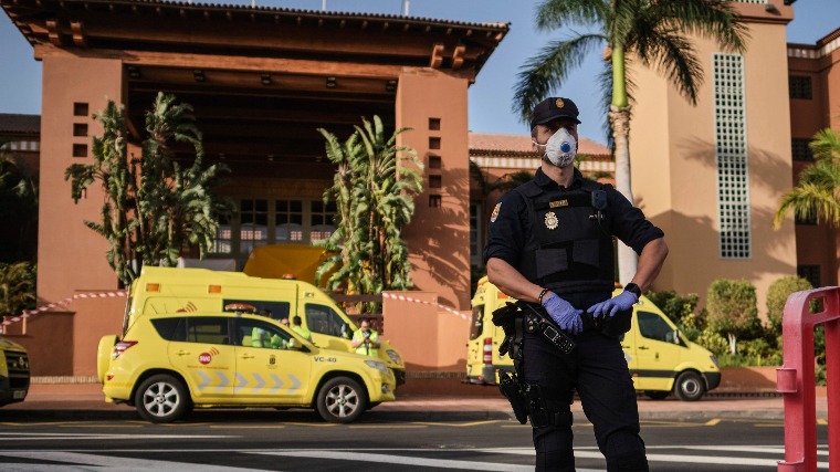 Újabb olasz fertőződött meg a karantén alá vont tenerifei hotelben