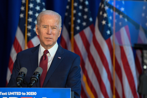 Amerikai előválasztás - Joe Biden ígéri, hogy női alelnökjelöltje lesz