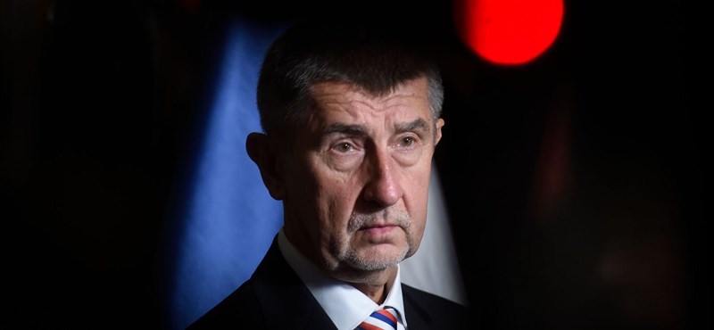 Csehországban országos vesztegzárat rendelt el a kormány