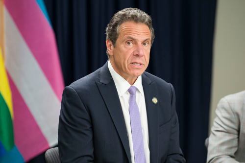 Súlyos bűntettekért elítélteket is szabadon bocsátott New York kormányzója