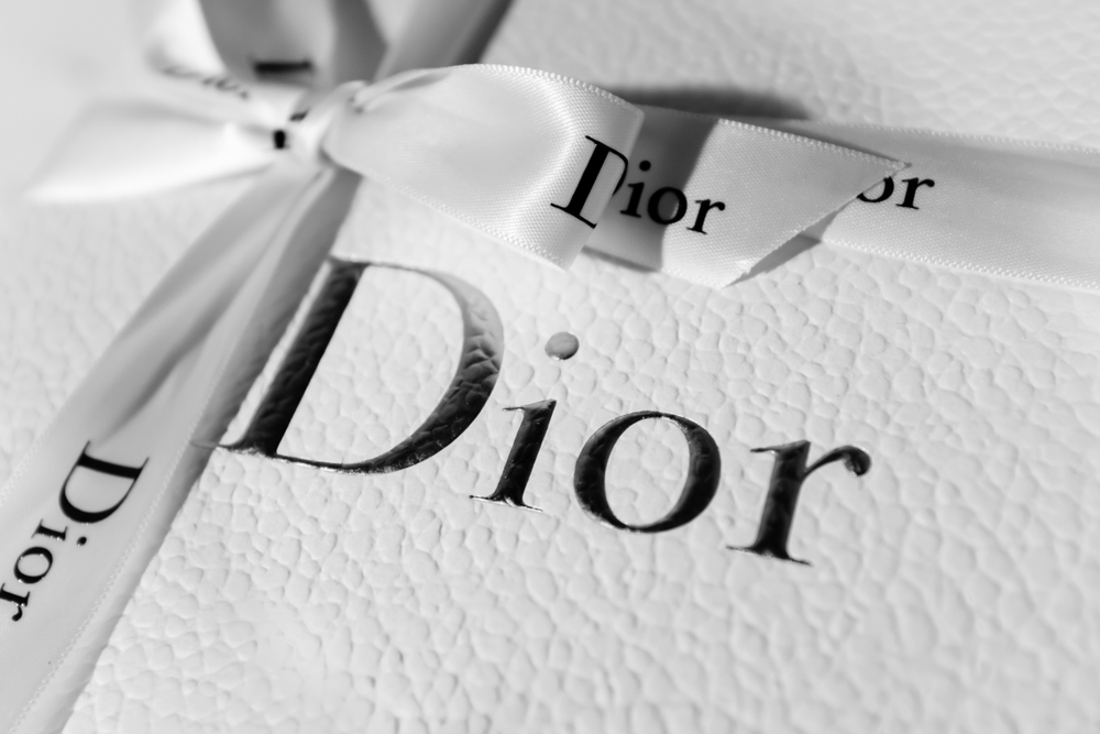 Egészségügyi védőfelszerelések gyártására állt át a Dior és a Chanel divatház 