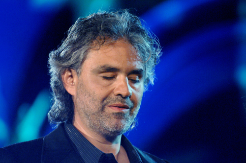 Bocelli húsvéti koncertjét online közvetítik az üres milánói dómból