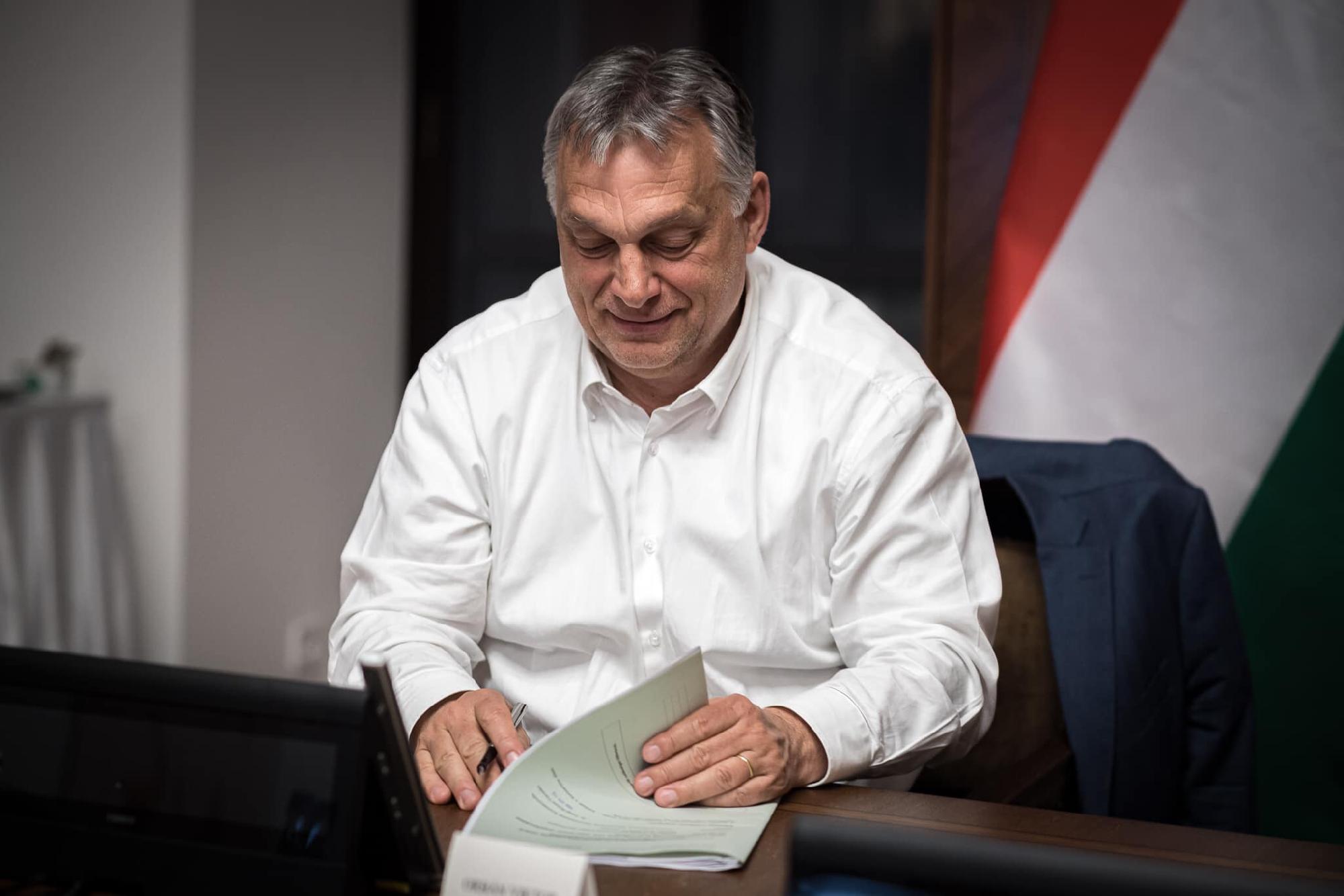 Megugrott Orbán Viktor Facebookja: átlépte az 1 millió követőt az oldal