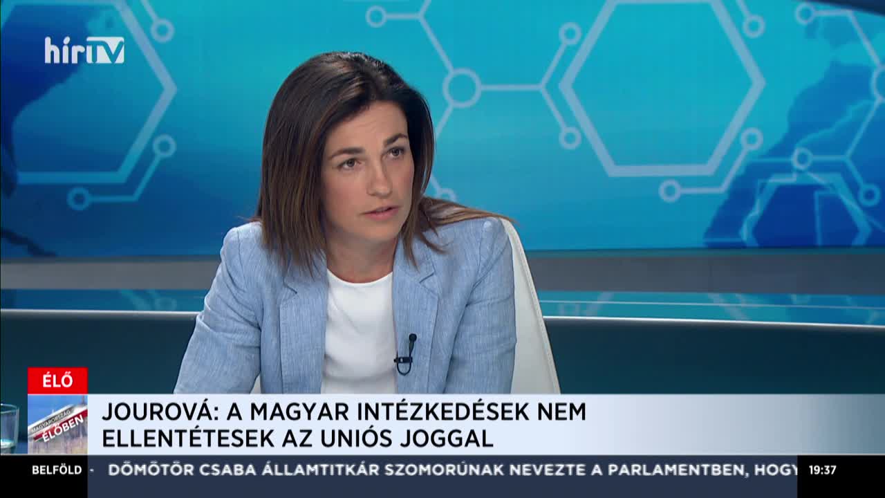 Varga Judit: A magyar becsület védelmében fel kell venni a kesztyűt!