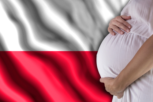 Lengyelországban egy súlyosan vírusbeteg kismama gyógyult fel vérplazma segítségével