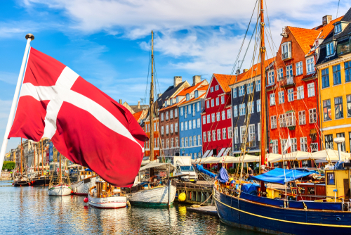 Dániában júniustól kinyithatnak a múzeumok és a mozik