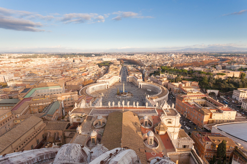 A Vatikán őrizetbe vett egy brókert a londoni ingatlanbotrány miatt