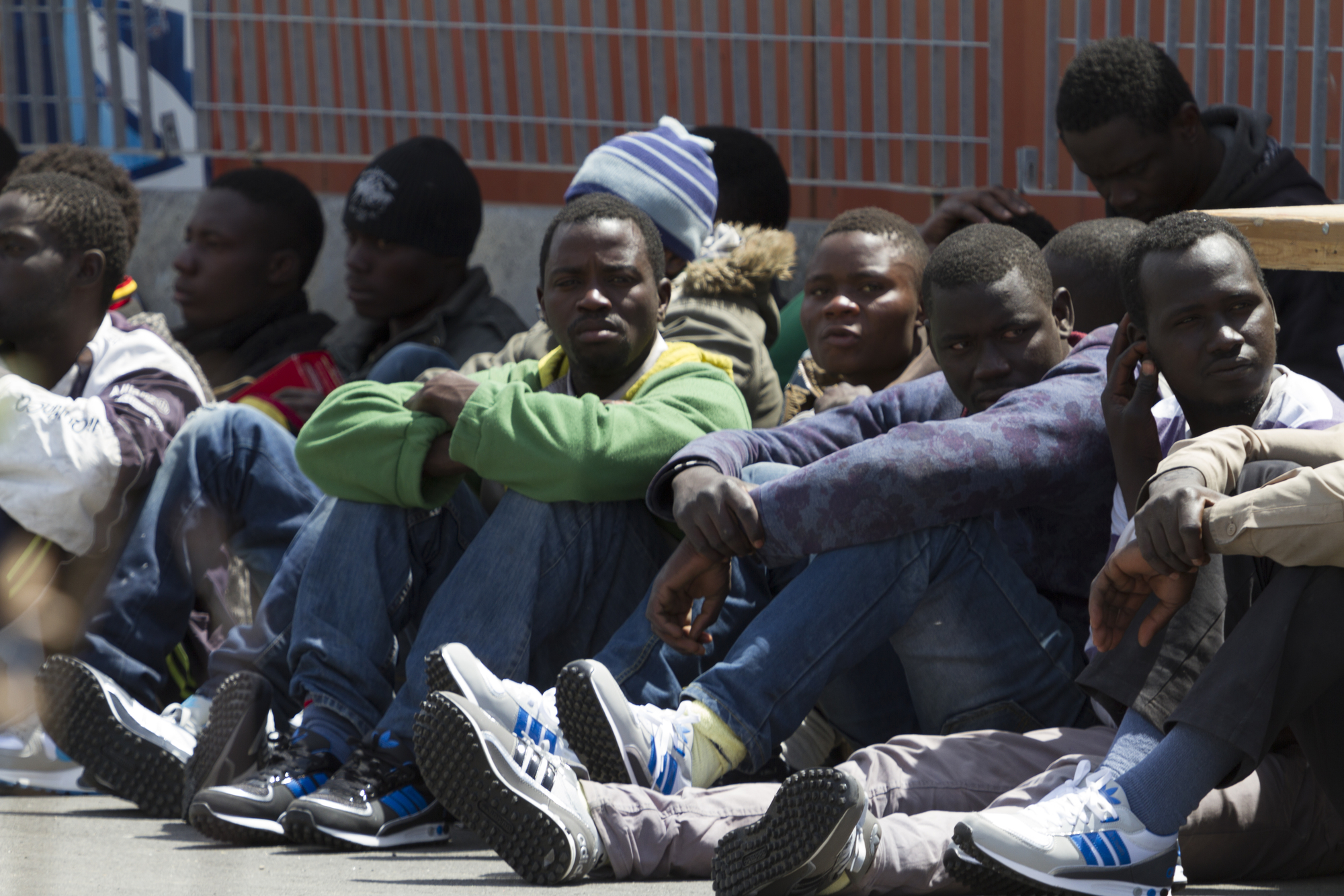  Olasz titkosszolgálat: húszezer migráns áll készen az indulásra Észak-Afrikából
